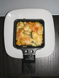 Raclette-Pfännchen mit Paprika, Zuchini und Mais