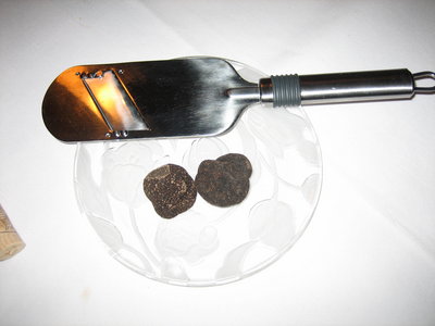 IMG_3465.jpg (478.71 KiB) 15382 mal betrachtet Und dazu gab's diesen Wein: