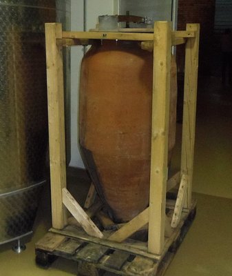 amphora.jpg
