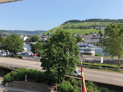 Blick von unserem Hotelzimmer in Trarbach - schöne Lage und nicht überteuert (Parkhotel).